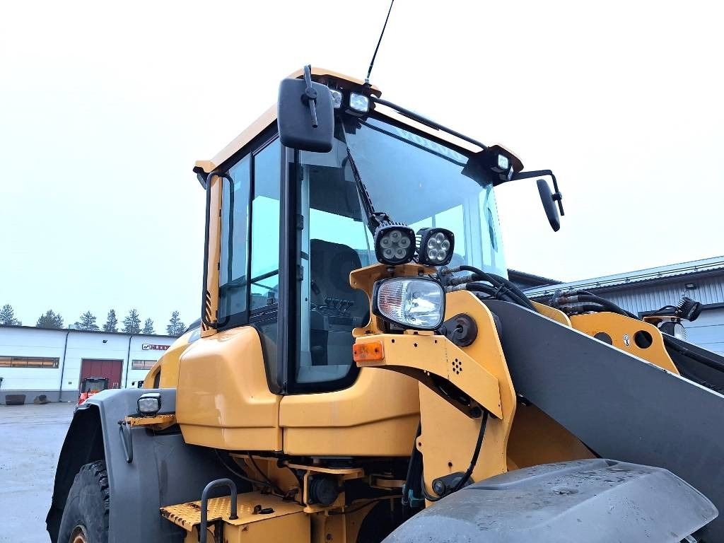 Wiellader Volvo L90H VIPUOHJAUS YM.