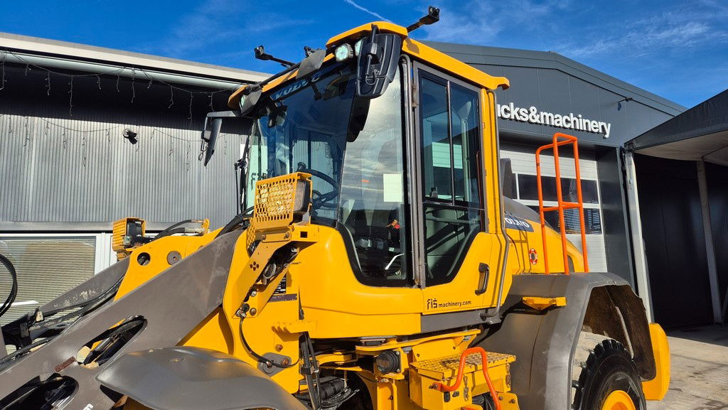 Wiellader Volvo L90H - Year 2021 - 12630 Hours - Scale - NEW Bucket