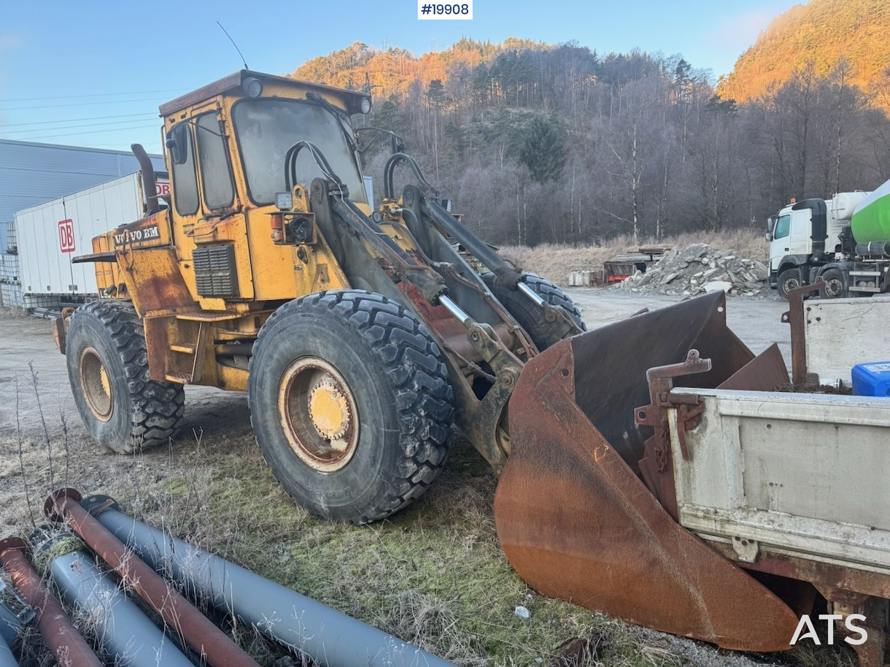 Wiellader Volvo L90 Hjullaster m/ Skuffe