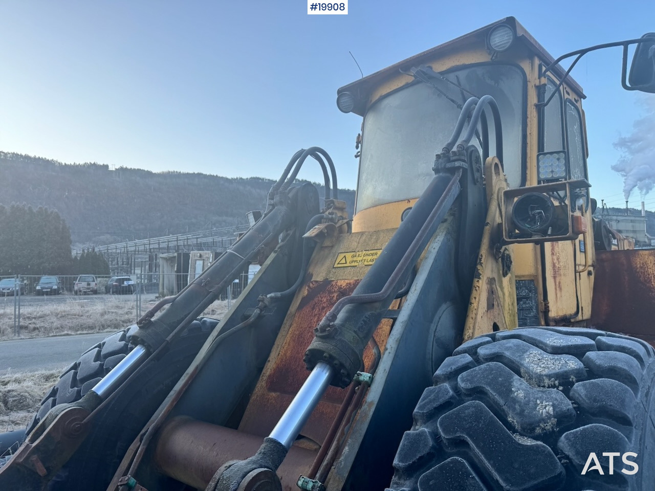 Wiellader Volvo L90 Hjullaster m/ Skuffe