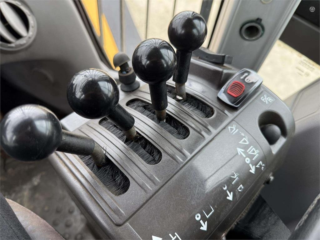 Wiellader Volvo L 120 F , 4rd line , coupler