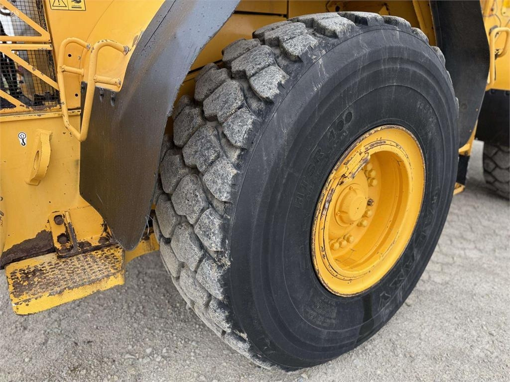 Wiellader Volvo L 120 F , 4rd line , coupler