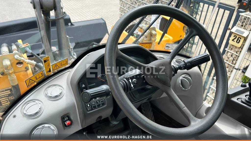 Wiellader Volvo L 120 G mit Klima und SW, Reifen und Schaufel Neu