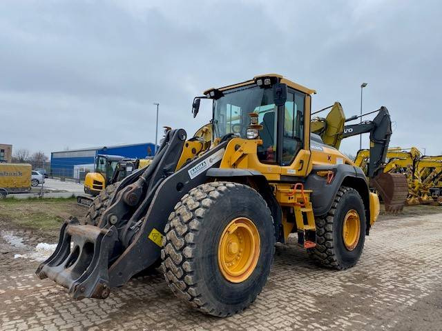 Wiellader Volvo L 120 H MIETE / RENTAL (12000892)