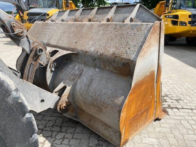 Wiellader Volvo L 120 H MIETE / RENTAL (12001931)