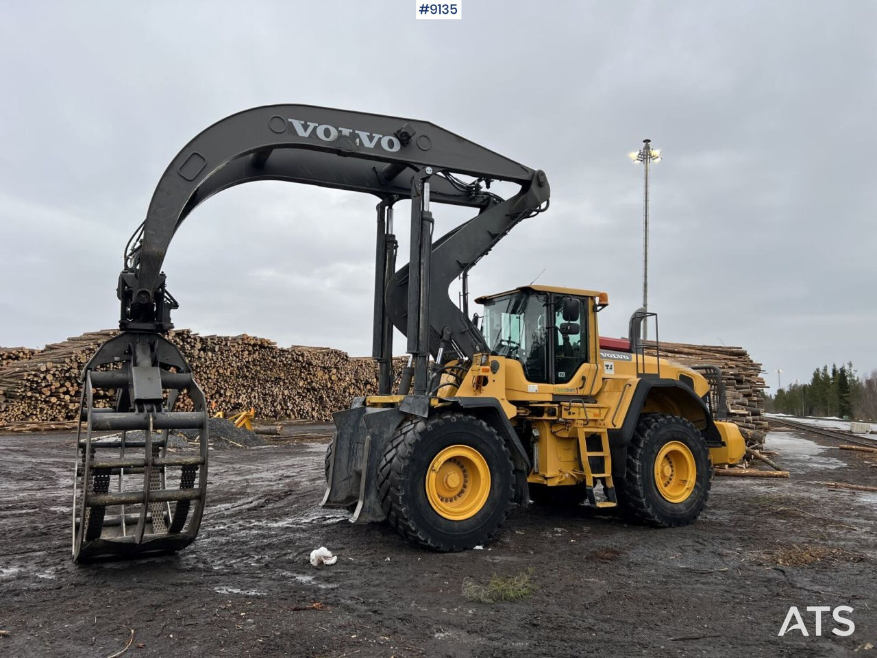 Wiellader Volvo L 180 G High lifter / Log handler (VIDEO)