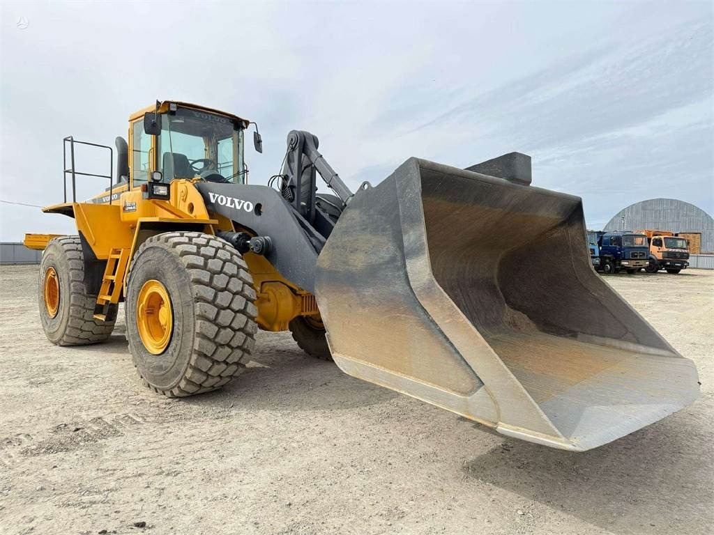 Wiellader Volvo L 220 D, Quick hitch, Third l
