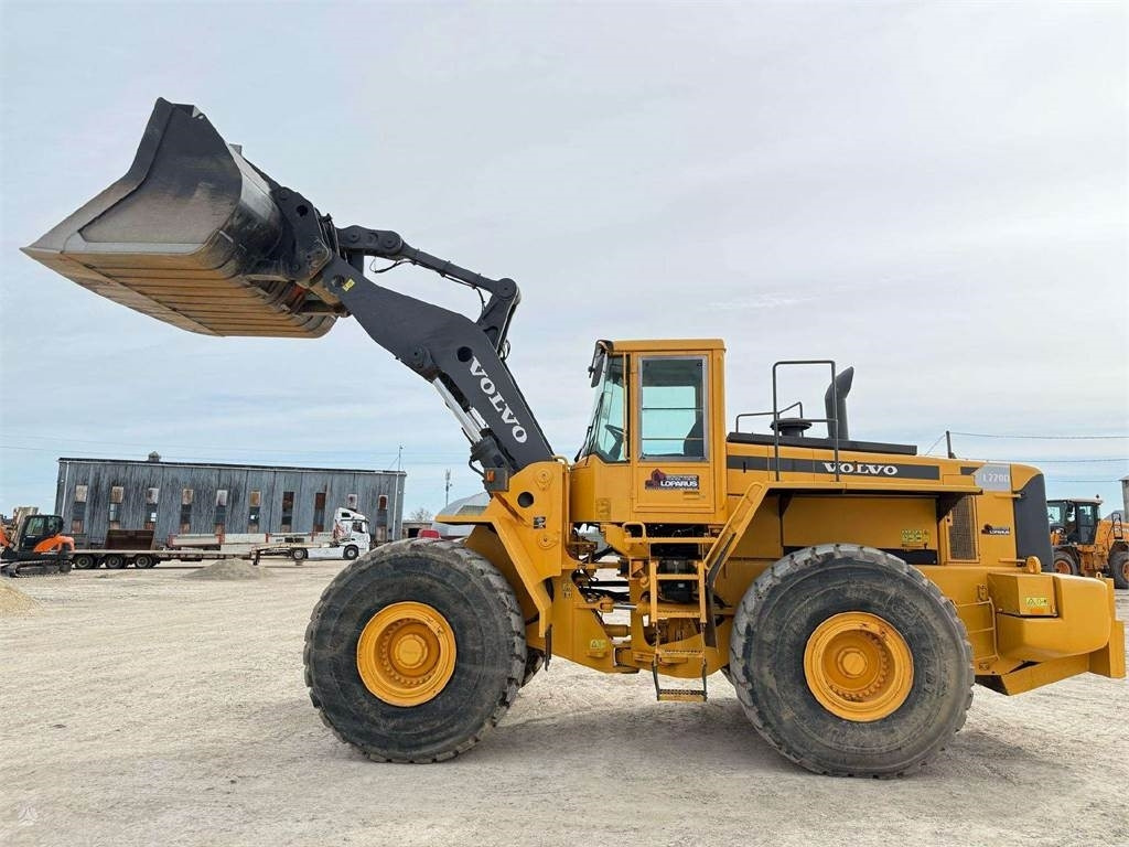 Wiellader Volvo L 220 D, Quick hitch, Third l