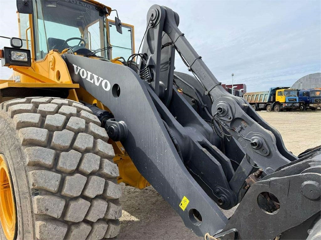 Wiellader Volvo L 220 D, Quick hitch, Third l