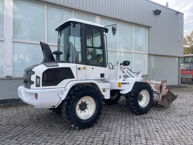 Wiellader Volvo L 30 G 2020 CE