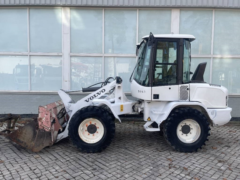 Wiellader Volvo L 30 G 2020 CE