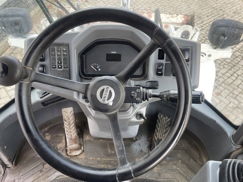 Wiellader Volvo L 30 G 2020 CE