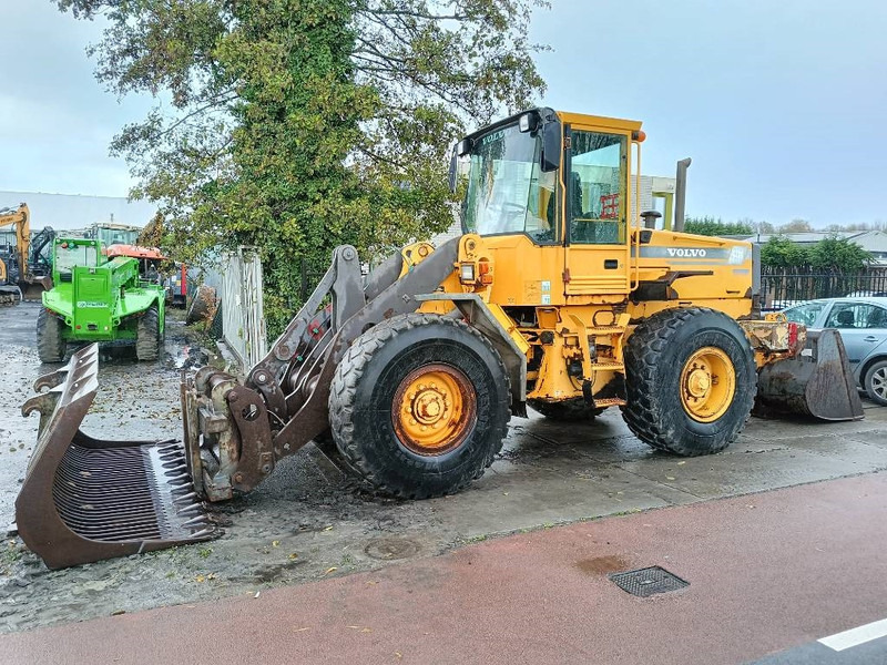 Wiellader Volvo L 70 C shovel wiellader loader shovel + 3 bakken