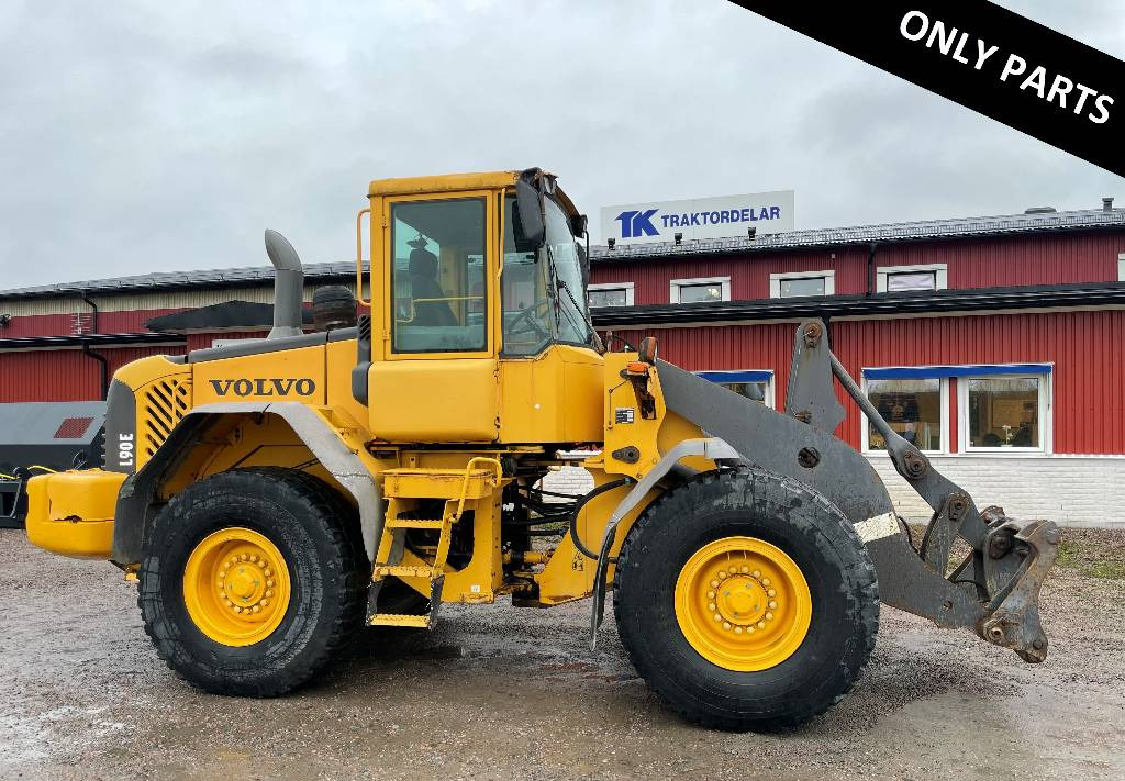 Wiellader Volvo L 90 E dismantled: only spare parts