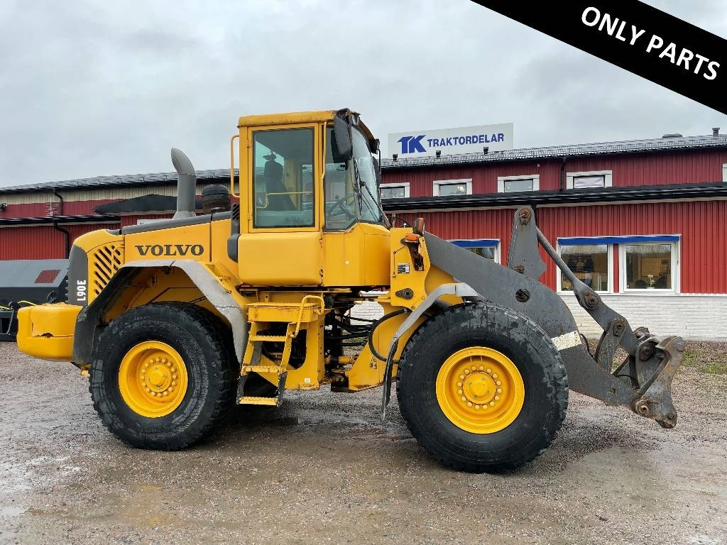 Wiellader Volvo L 90 E dismantled: only spare parts