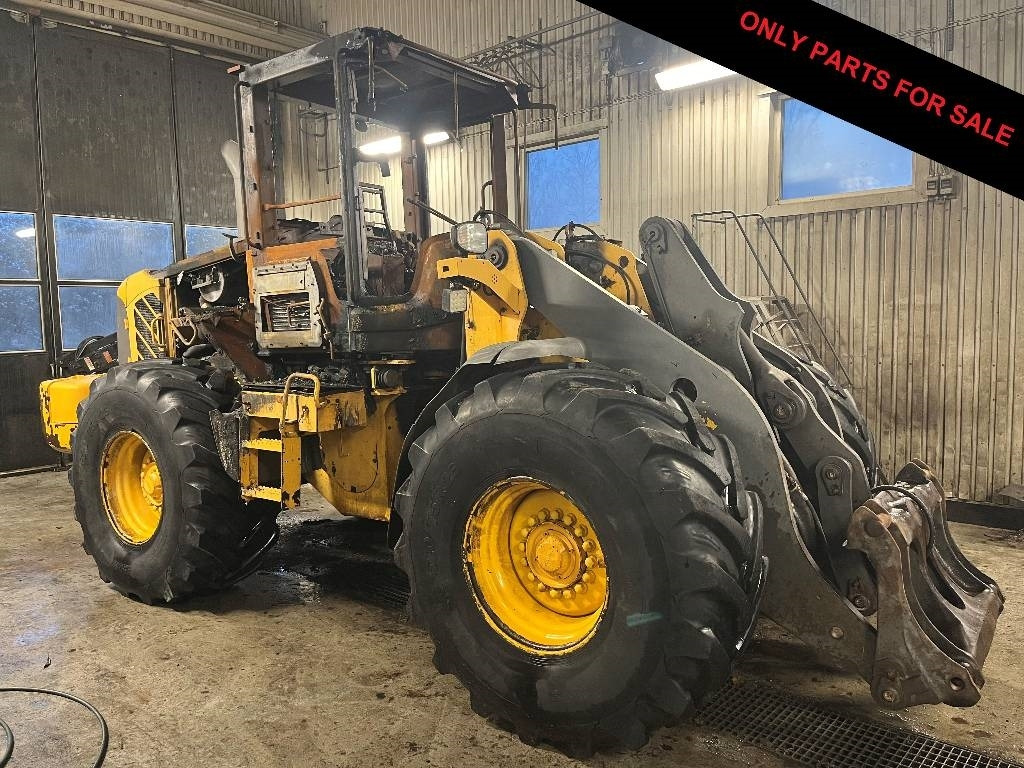Wiellader Volvo L 90 F Dismantled. Only spare parts