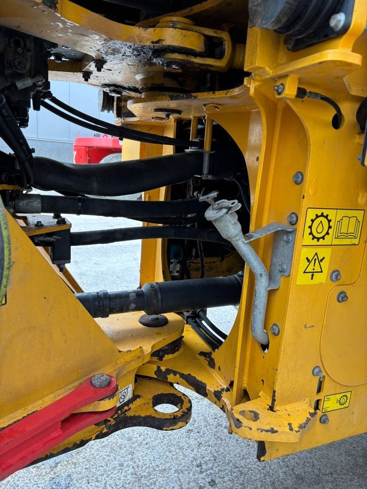 Wiellader Volvo L 90 H (High tip + New tires)