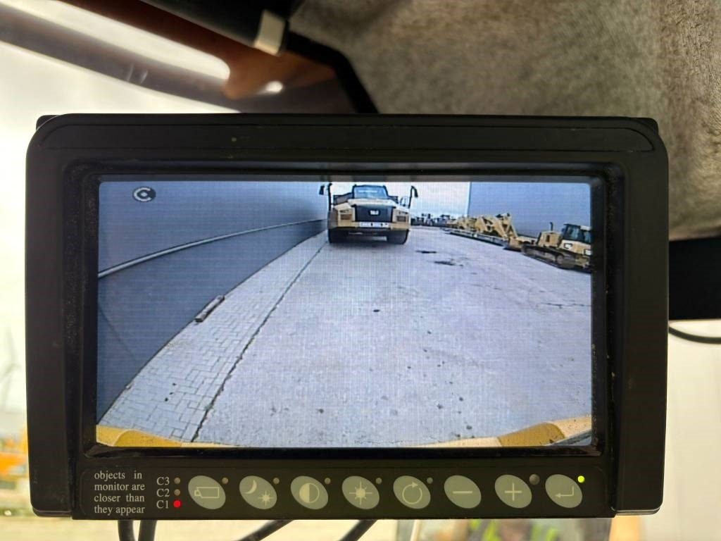 Wiellader Volvo L 90 H (High tip + New tires)