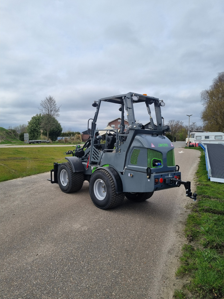 Wiellader WCM L2316