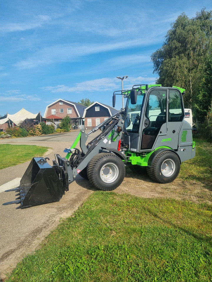 Wiellader WCM-L2412