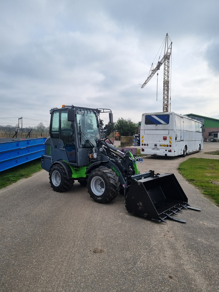 Wiellader WCM L2416