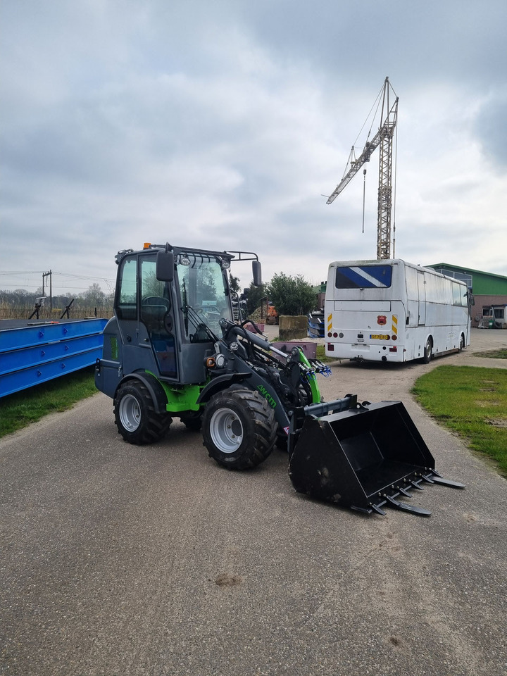 Wiellader WCM-L2416