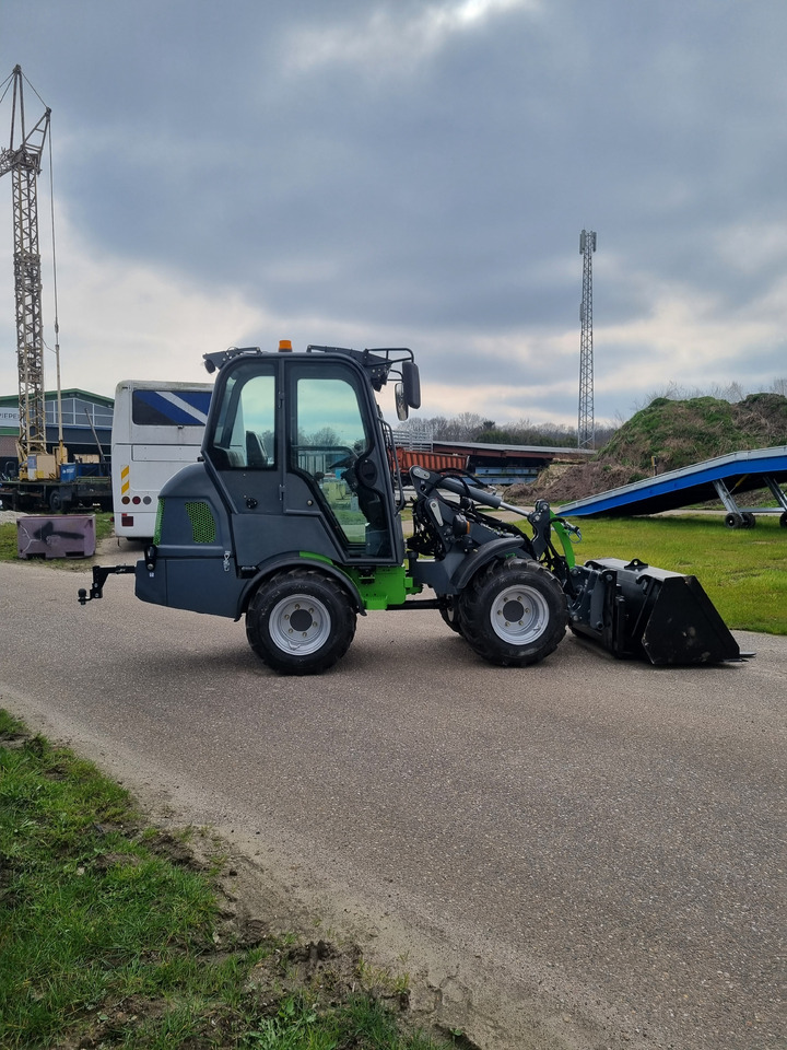 Wiellader WCM L2416