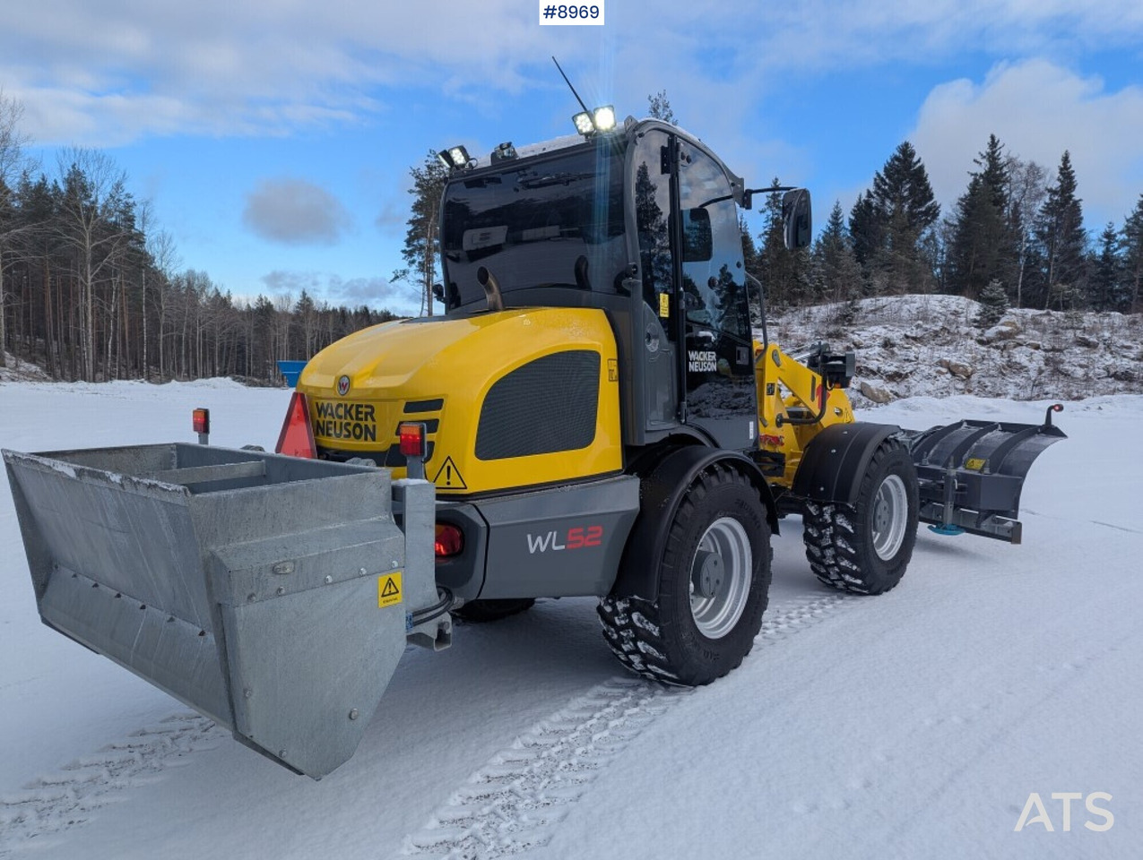 Wiellader Wheel Loader Wacker Neuson WL52 with multiple attachments (SEE VIDEO)