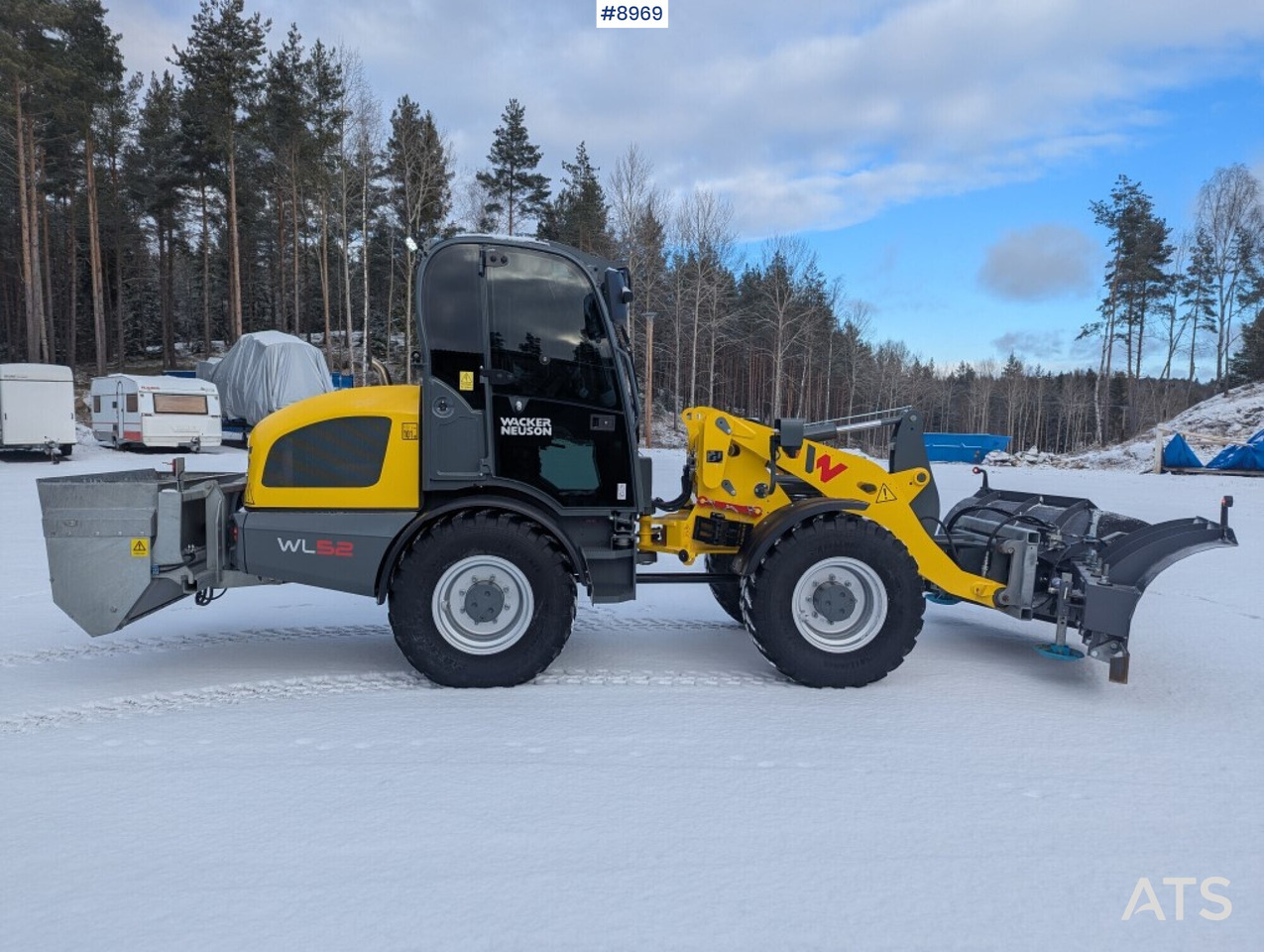 Wiellader Wheel Loader Wacker Neuson WL52 with multiple attachments (SEE VIDEO)