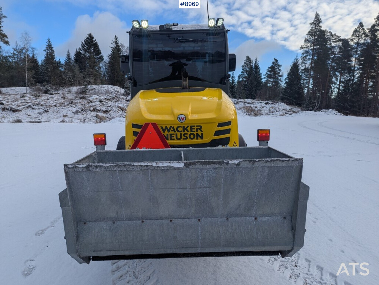 Wiellader Wheel Loader Wacker Neuson WL52 with multiple attachments (SEE VIDEO)