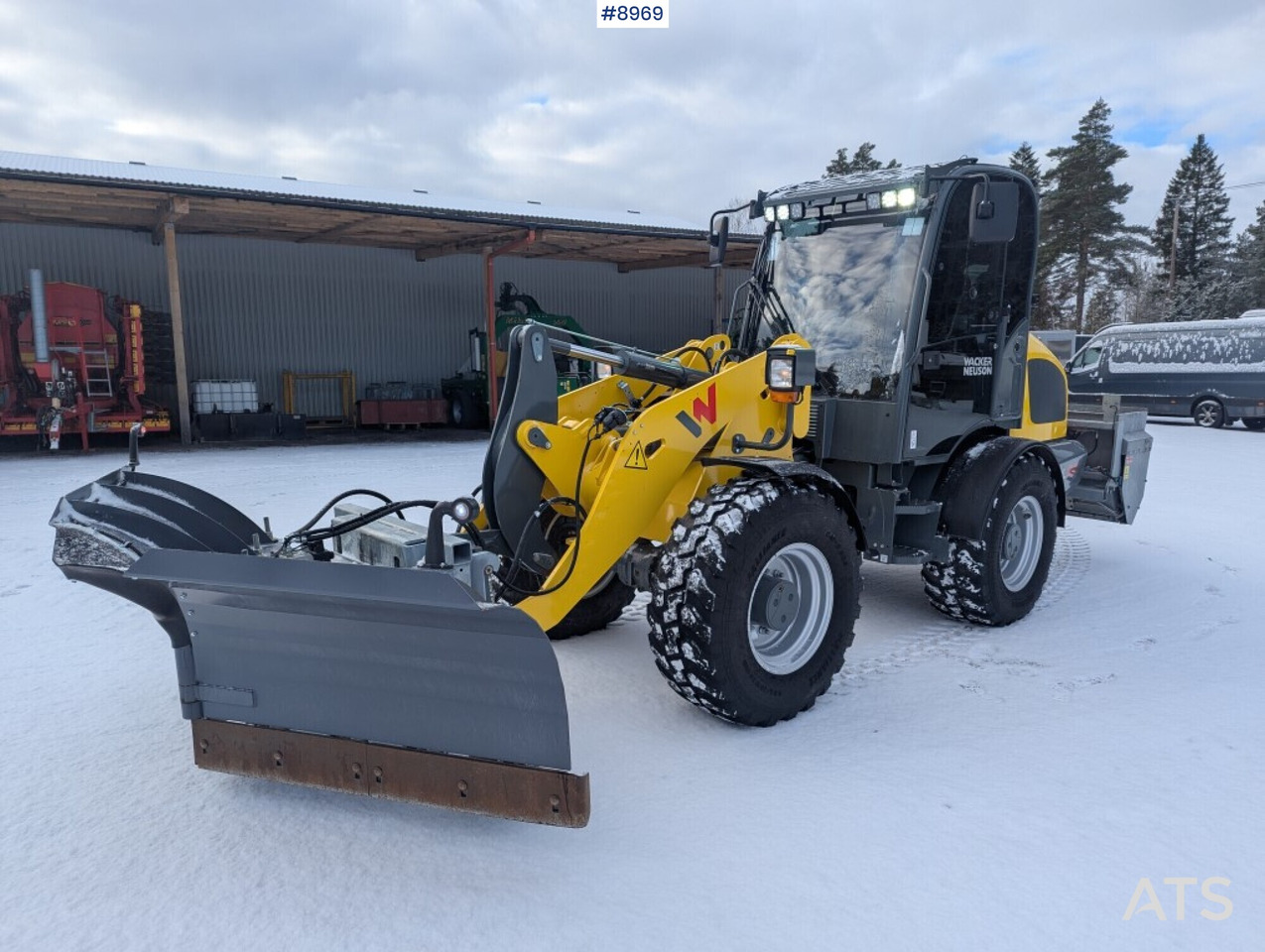 Wiellader Wheel Loader Wacker Neuson WL52 with multiple attachments (SEE VIDEO)
