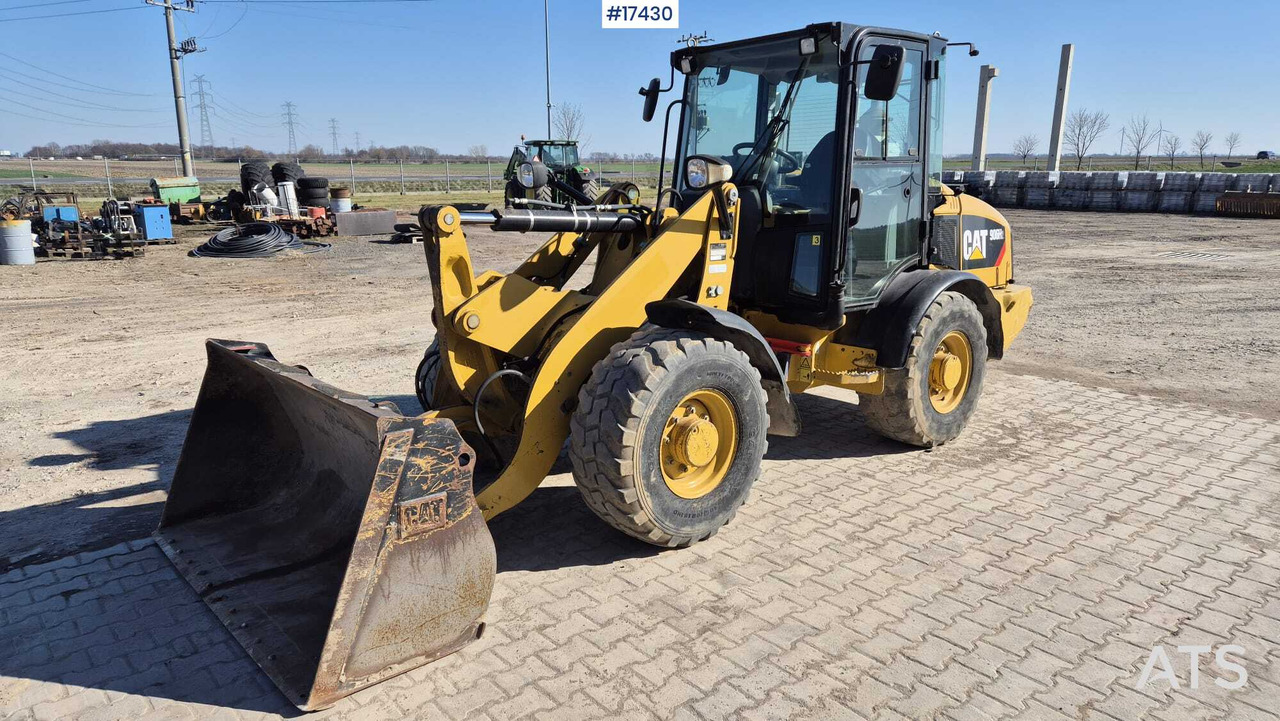 Wiellader Wheel loader CATERPILLAR 906 H2 (2014)