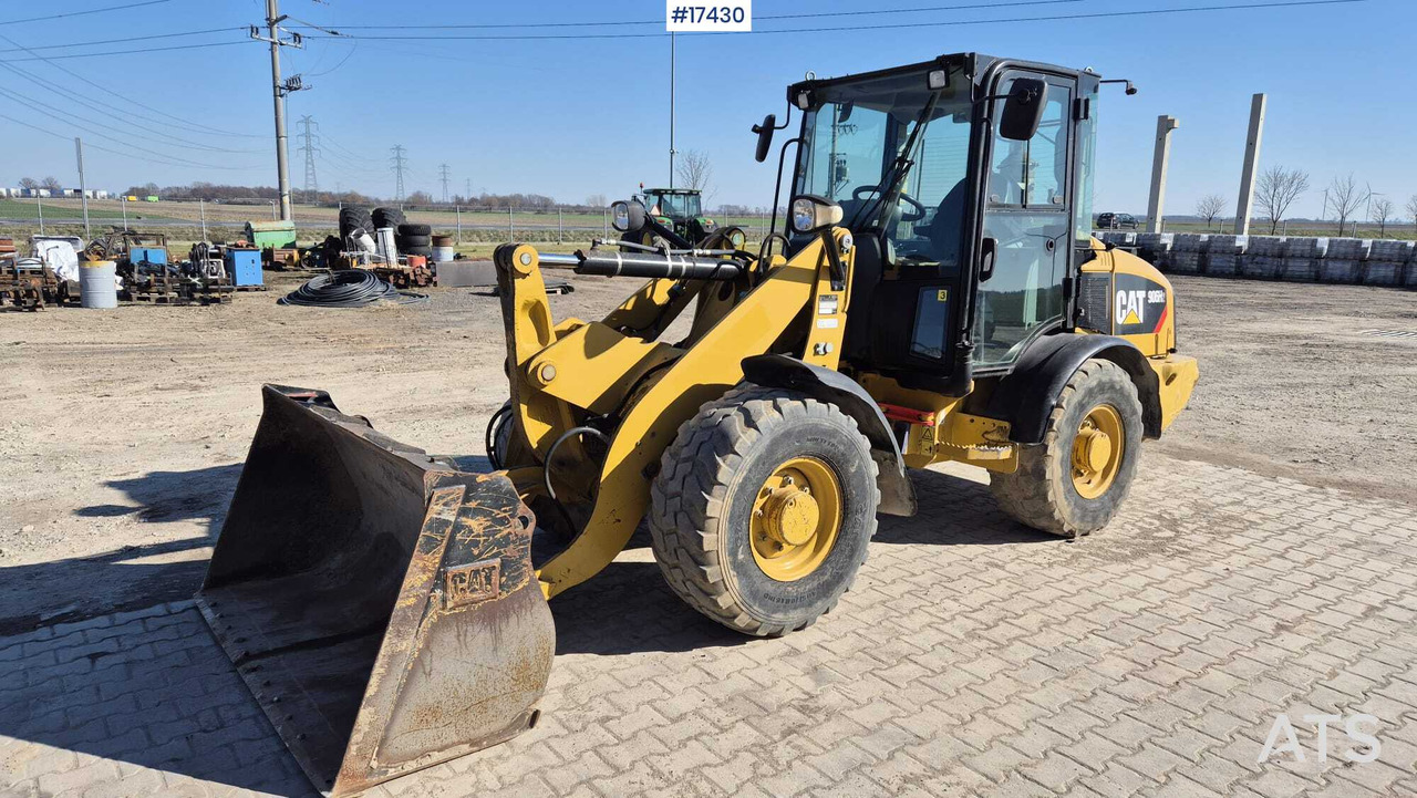 Wiellader Wheel loader CATERPILLAR 906 H2 (2014)