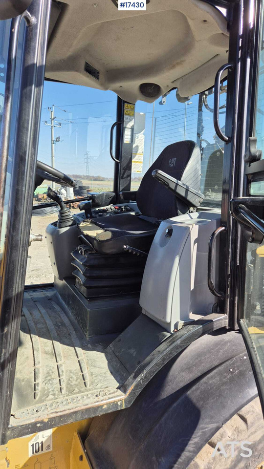 Wiellader Wheel loader CATERPILLAR 906 H2 (2014)