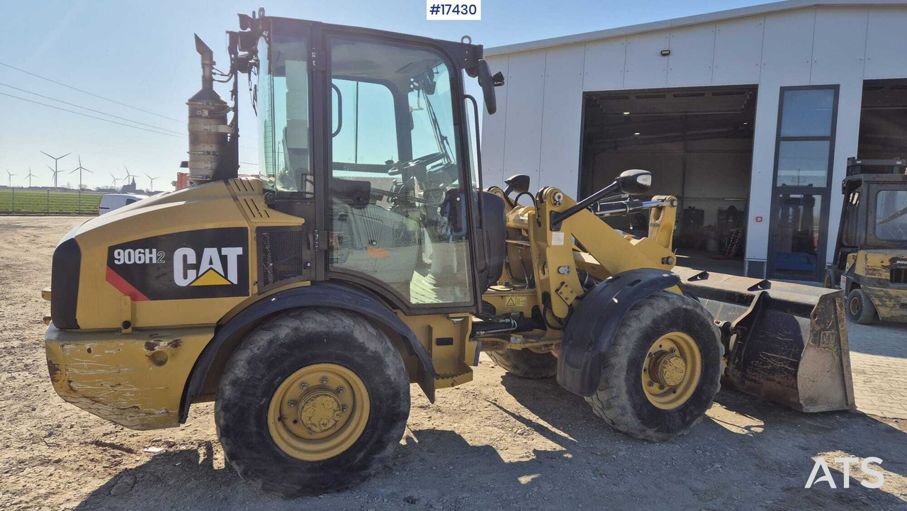 Wiellader Wheel loader CATERPILLAR 906 H2 (2014)