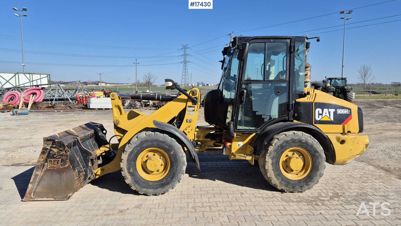 Wiellader Wheel loader CATERPILLAR 906 H2 (2014)