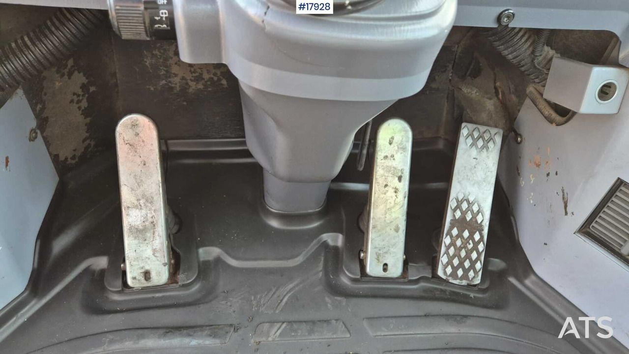 Wiellader Wheel loader KOMATSU WA320-5H (2005)