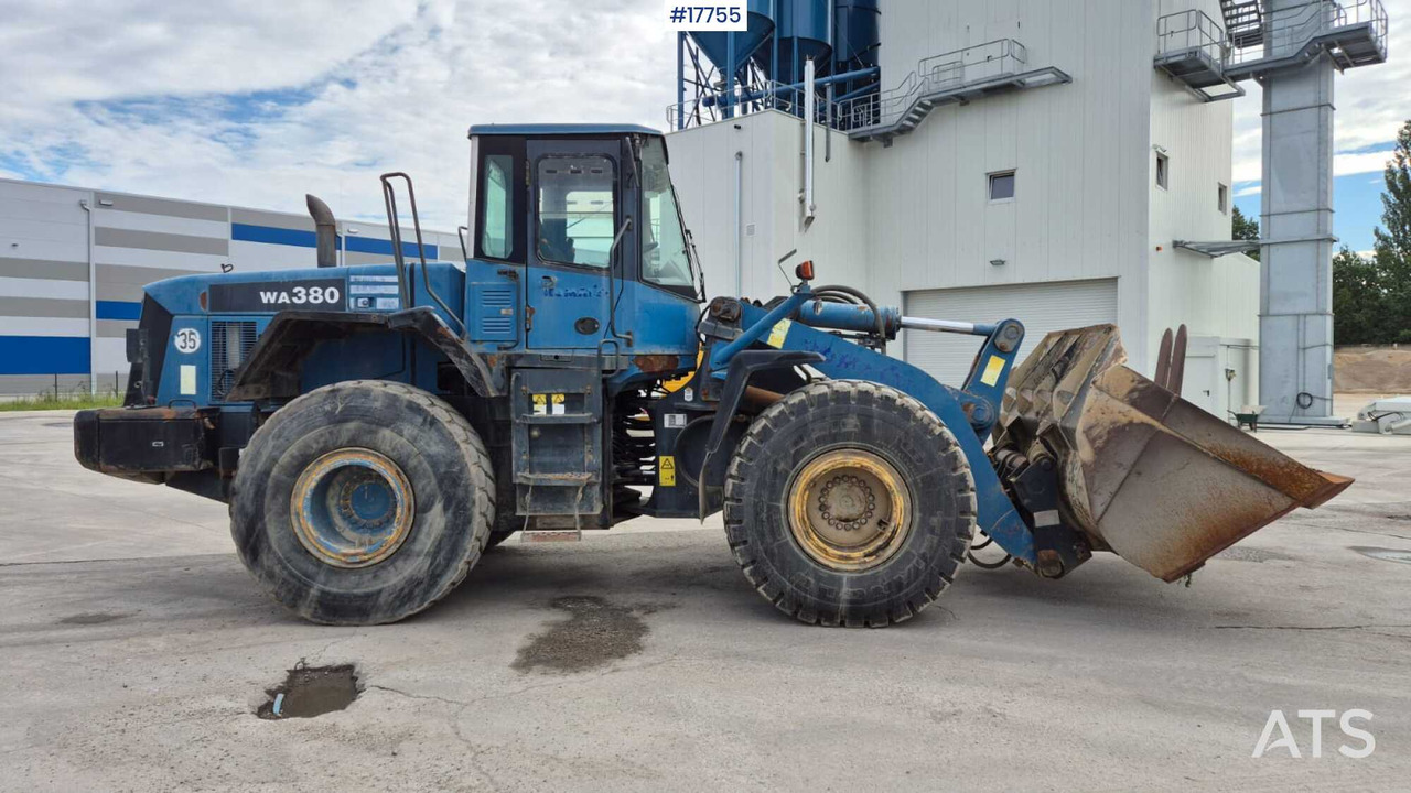 Wiellader Wheel loader KOMATSU WA380 5H (2002)