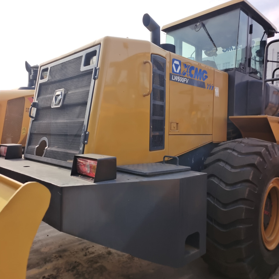 Wiellader XCMG LW600FV