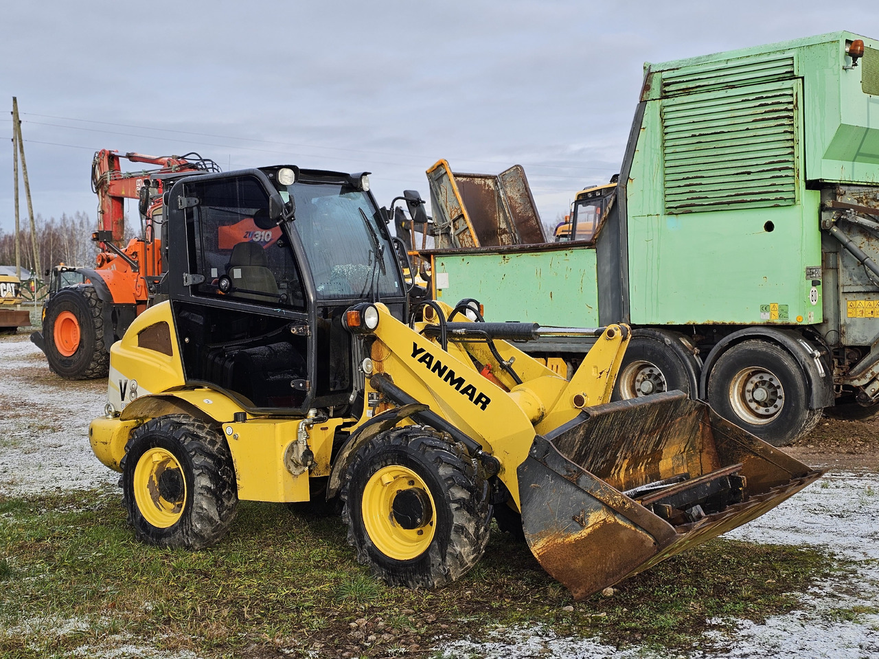Wiellader YANMAR V8, 744 hours!