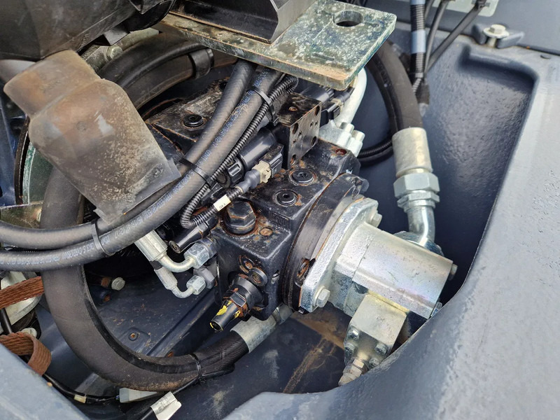 Wiellader Yanmar / Terex TL80 met NL kenteken very low hours!