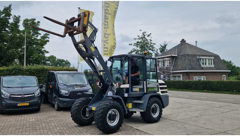 Wiellader Yanmar / Terex TL80 met NL kenteken very low hours!