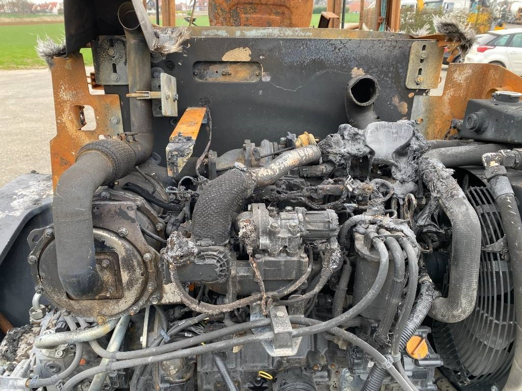 Wiellader Yanmar V 100 / Certificat CE endommagée