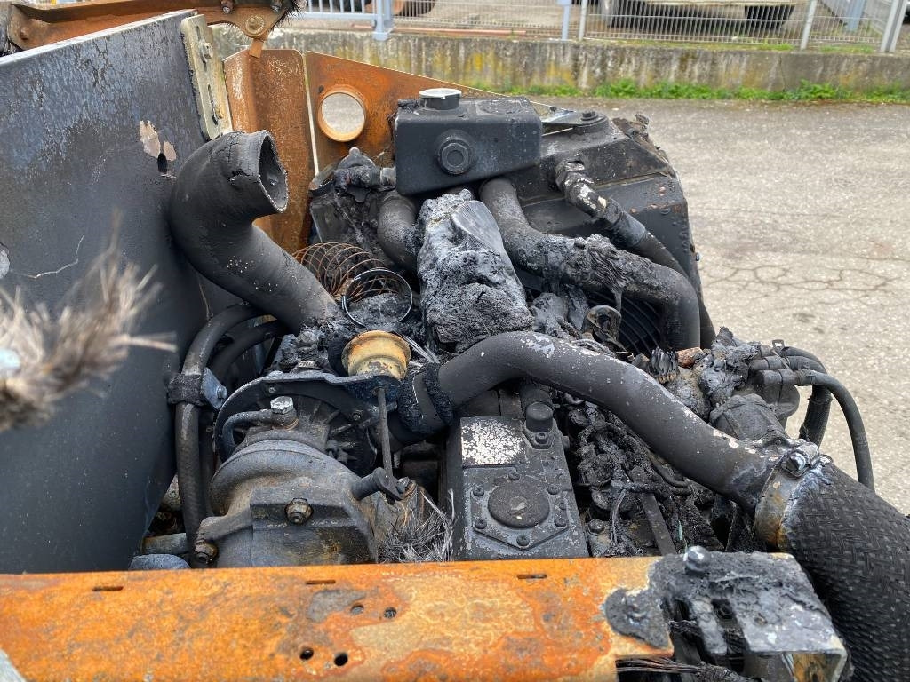 Wiellader Yanmar V 100 / Certificat CE endommagée