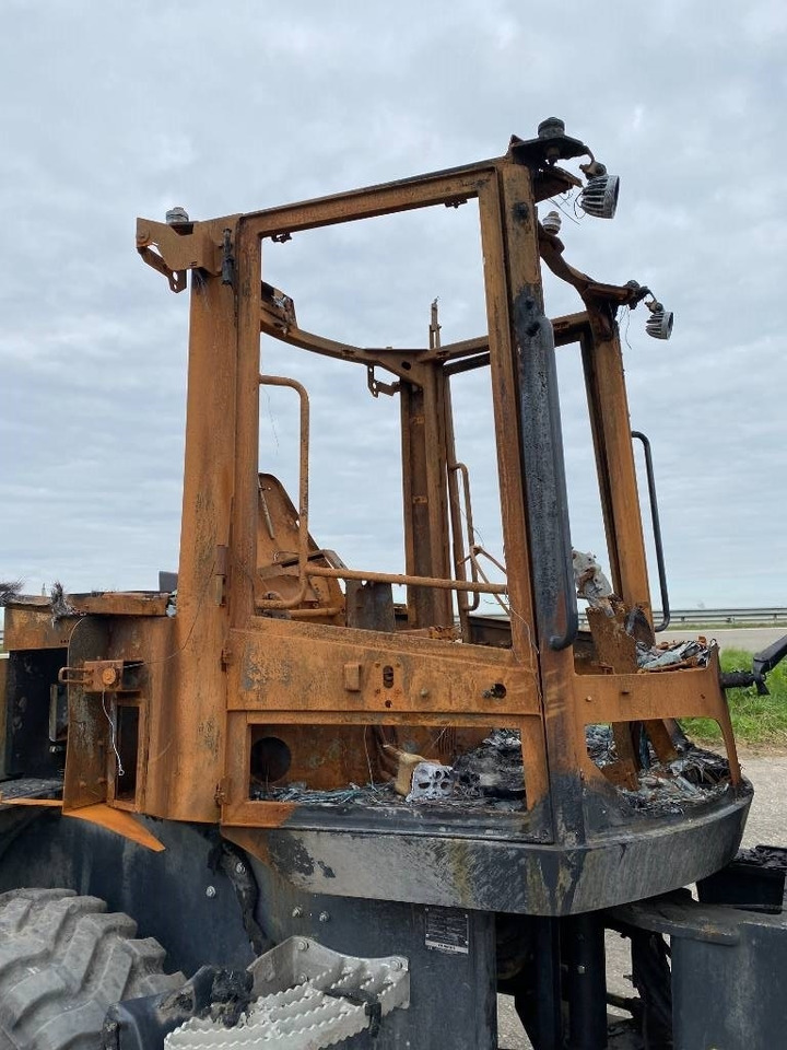 Wiellader Yanmar V 100 / Certificat CE endommagée