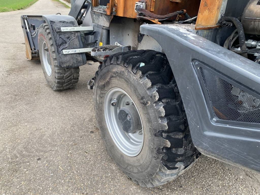 Wiellader Yanmar V 100 / Certificat CE endommagée