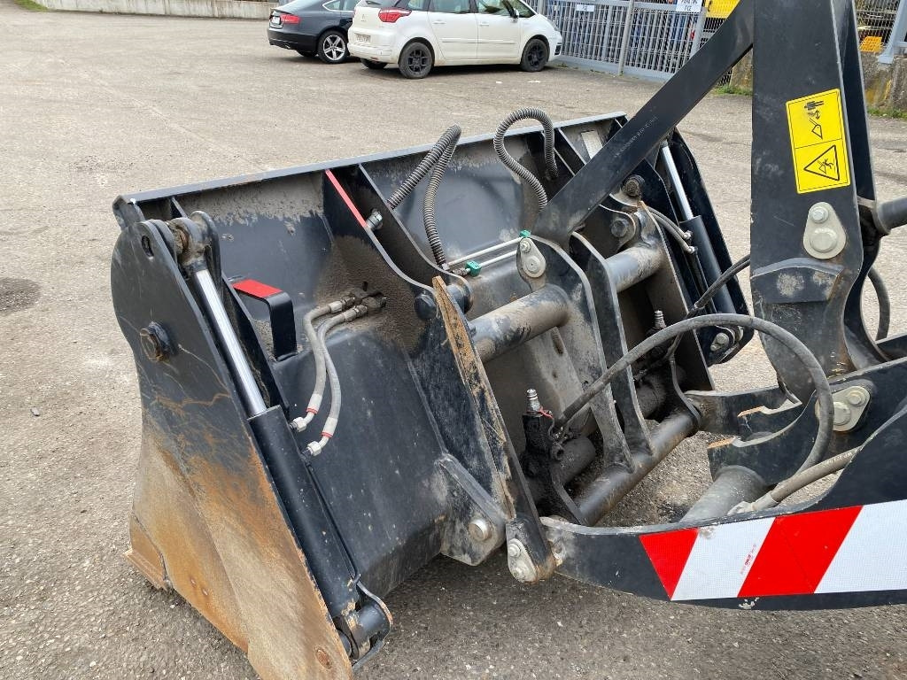 Wiellader Yanmar V 100 / Certificat CE endommagée