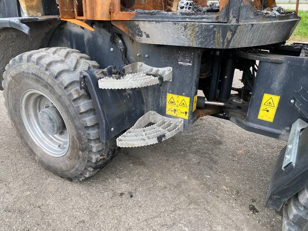 Wiellader Yanmar V 100 / Certificat CE endommagée