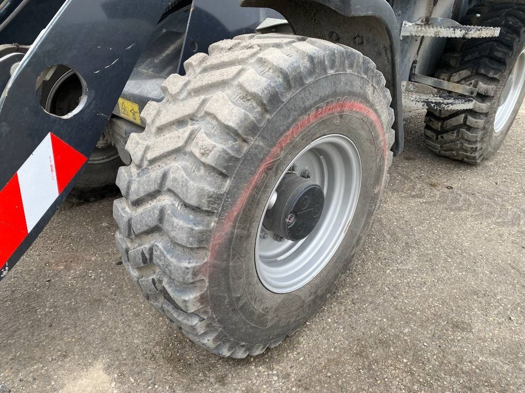 Wiellader Yanmar V 100 / Certificat CE endommagée