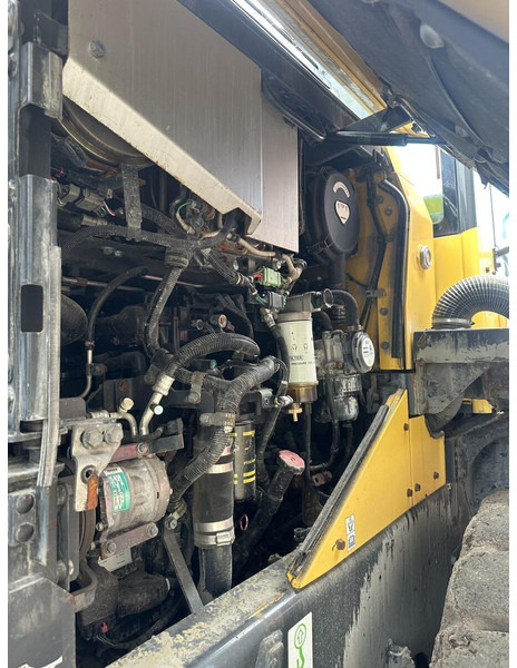 Wiellader shovel WA270 8 - Gebruikt